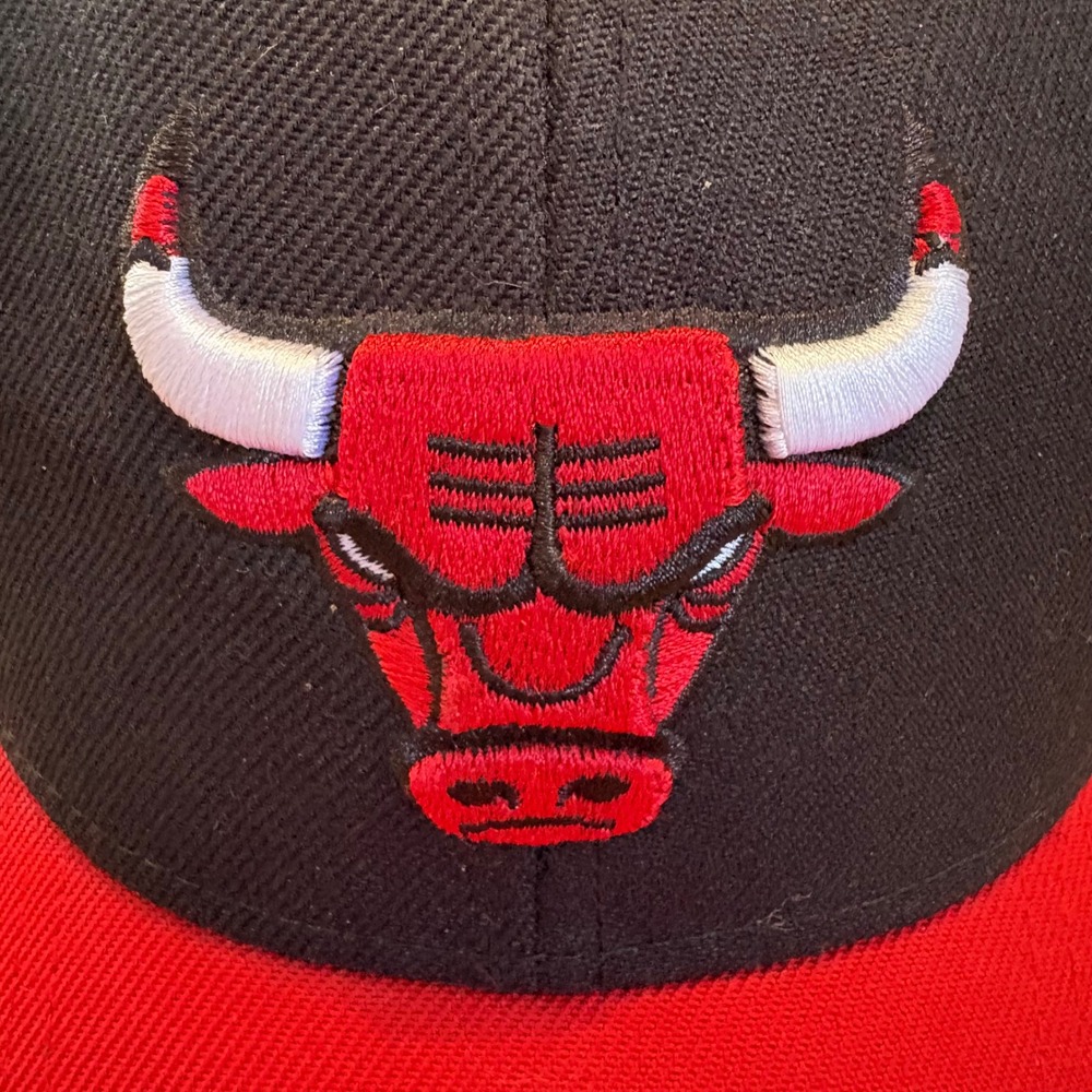 Chicago Bulls 47 Brand NBA 75th Anniversary Hat Black Red Adjustable Strapback